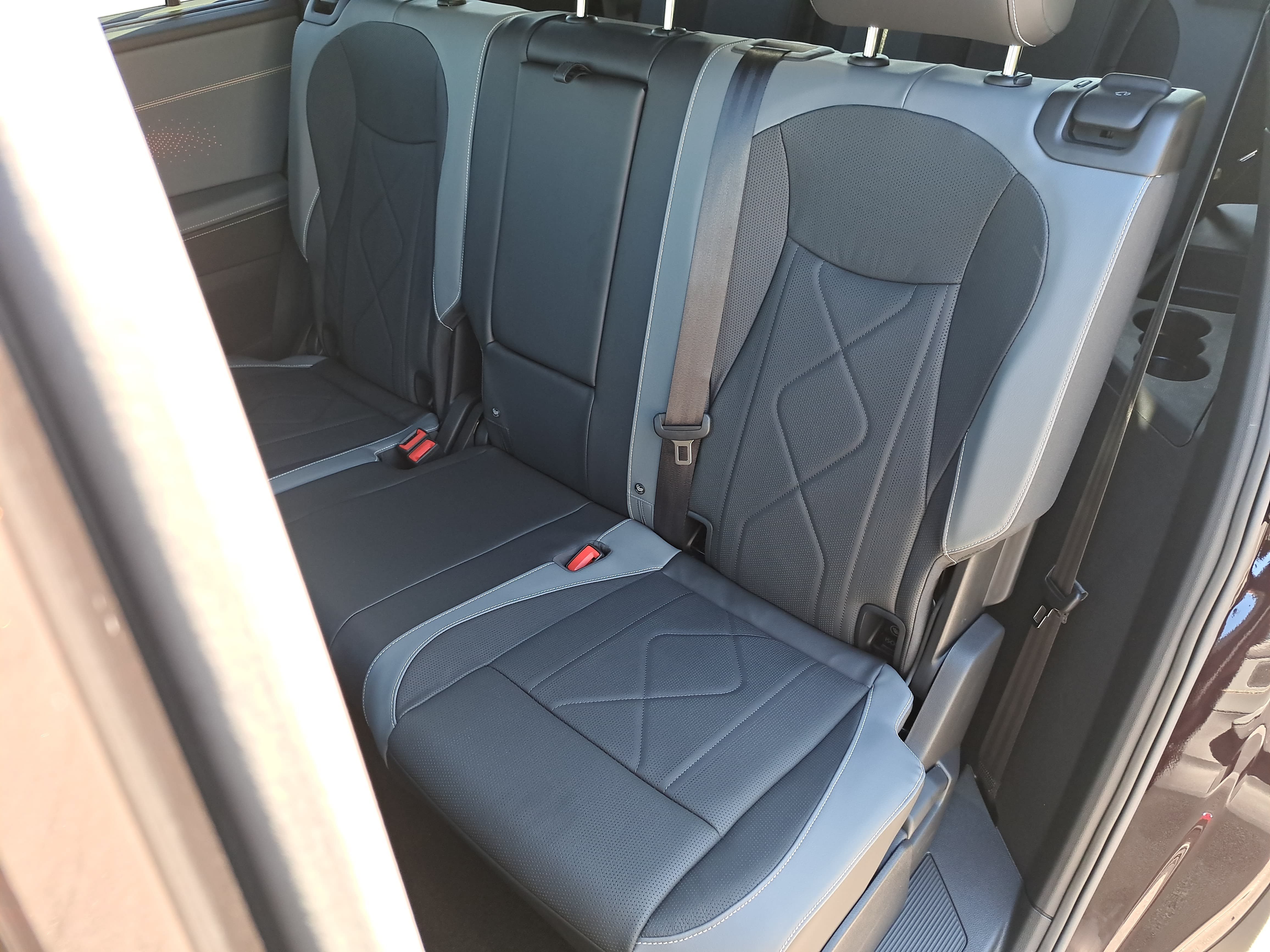 New 2027 Volkswagen Atlas SEL R-Line AWD/4WD image 16