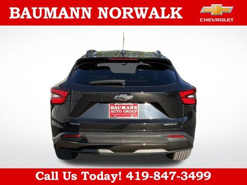 Used 2025 Chevrolet Trax ACTIV w/ Driver Confidence Package FWD image 5