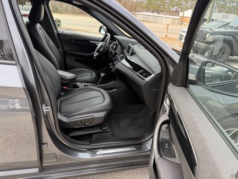 Used 2017 BMW X1 xDrive28i image 19