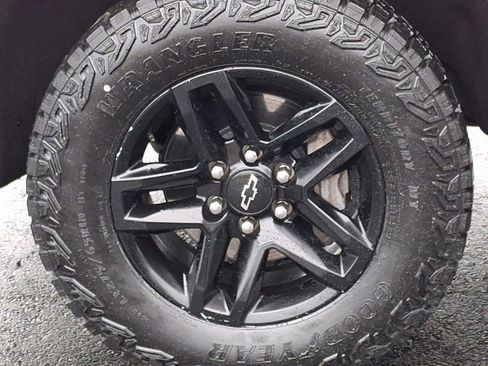 Used 2020 Chevrolet Silverado 1500 LT Trail Boss image 28