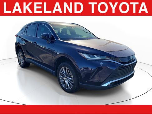 Used 2022 Toyota Venza Limited image 1