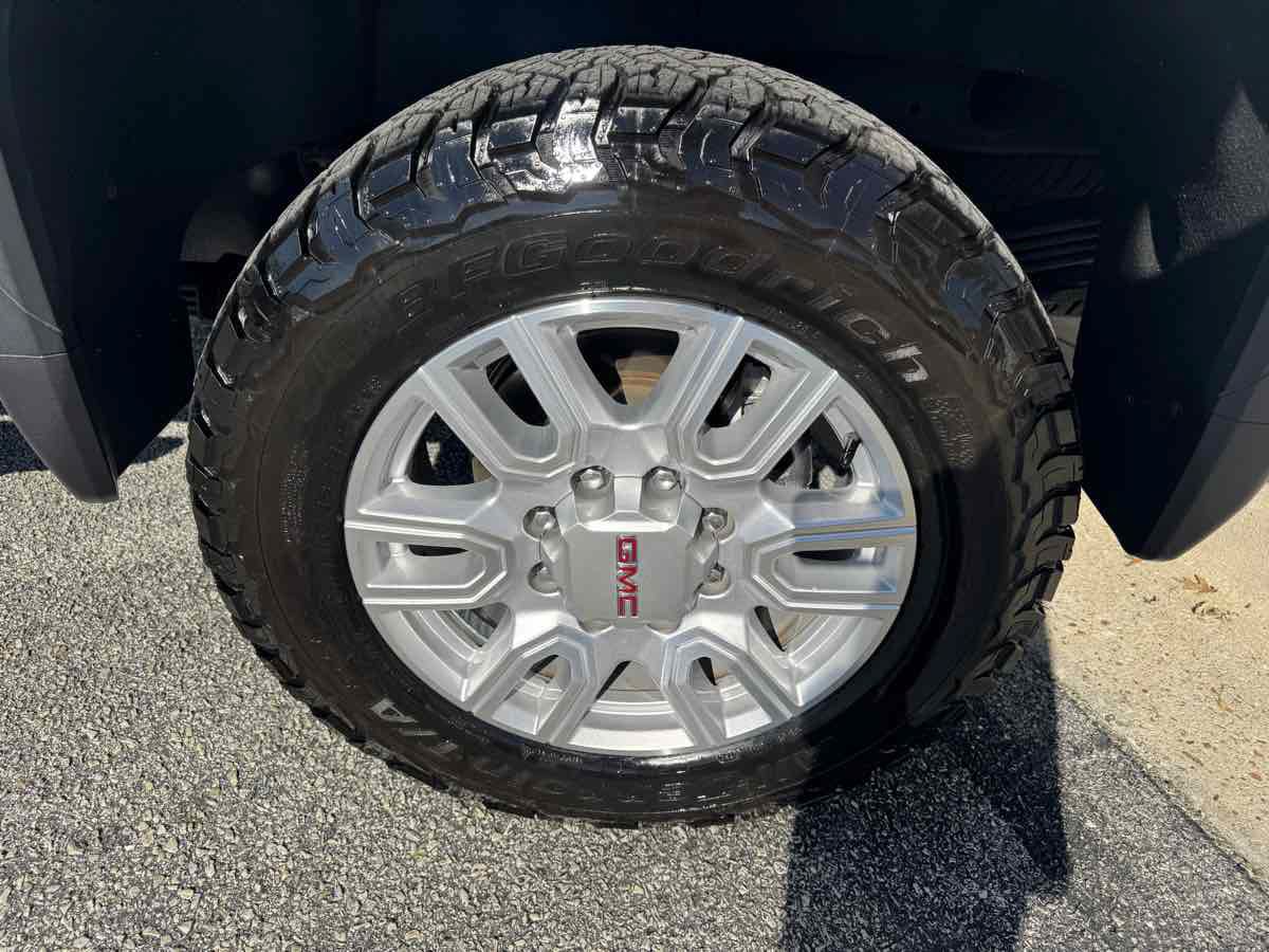 Used 2022 GMC Sierra 2500 SLE w/ SLE Value Package; AWD/4WD image 30