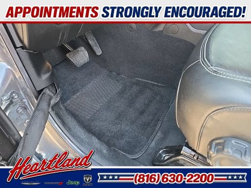 Used 2018 Jeep Wrangler Unlimited Sahara AWD/4WD image 35