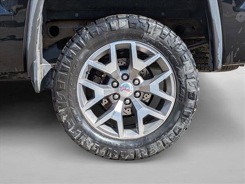 Used 2015 GMC Sierra 1500 SLT w/ All-Terrain Package image 9