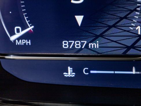 Used 2024 GMC Yukon XL Denali image 21