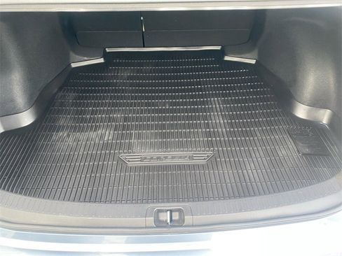 Used 2024 Toyota Corolla LE image 29