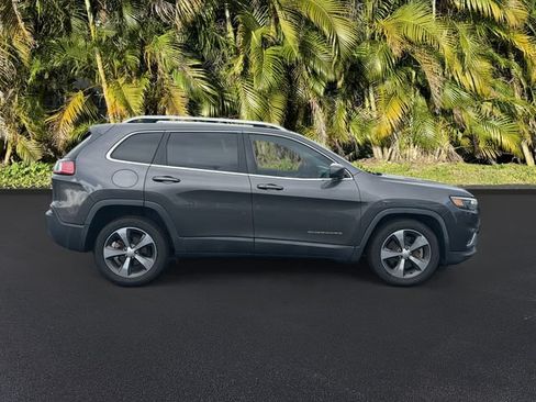 Used 2019 Jeep Cherokee Limited FWD image 3
