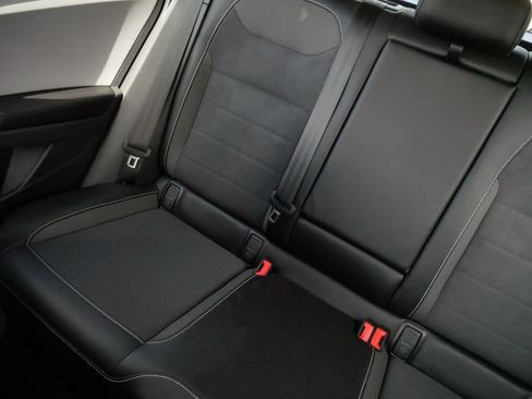 Certified 2023 Volkswagen Taos SE AWD/4WD image 12