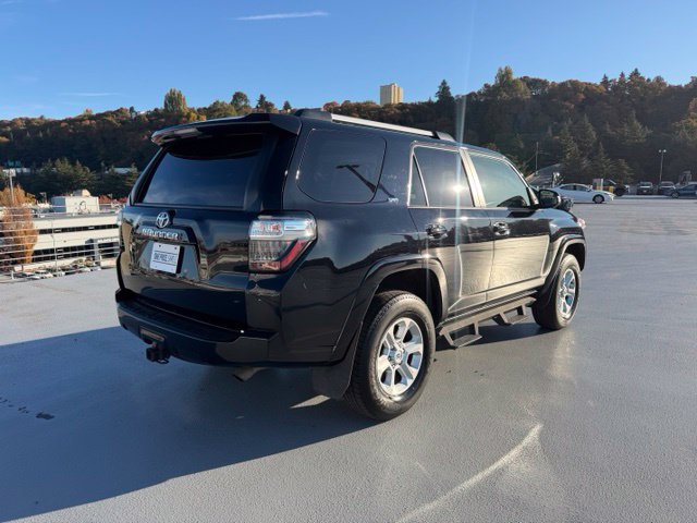 Used 2023 Toyota 4Runner SR5 Premium w/ Moonroof Package AWD/4WD image 5