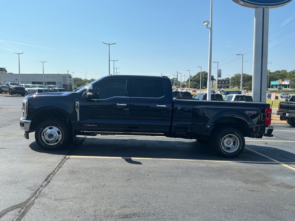 Used 2023 Ford F350 King Ranch w/ Chrome Package AWD/4WD image 2
