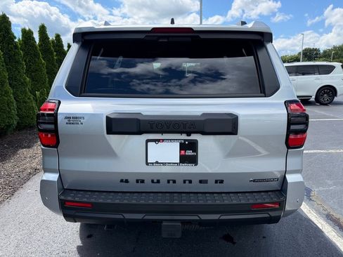 New 2026 Toyota 4Runner TRD Off-Road Premium AWD/4WD image 3