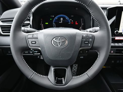 New 2026 Toyota Camry SE image 18