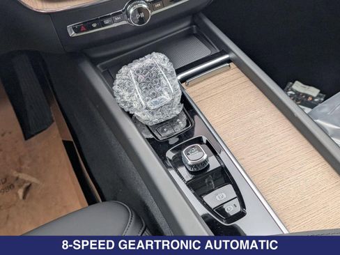 New 2026 Volvo XC60 B5 Plus w/ Protection Package Premier AWD/4WD image 24