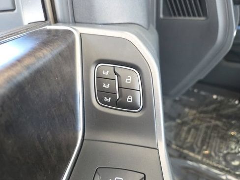 Used 2023 Ford F250 Lariat w/ Lariat Ultimate Package AWD/4WD image 12