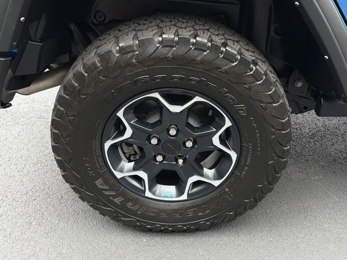 Used 2022 Jeep Wrangler Unlimited Rubicon 4xe AWD/4WD image 21