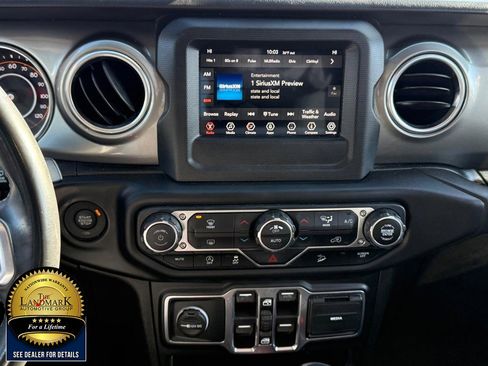 Used 2019 Jeep Wrangler Unlimited Sahara image 17