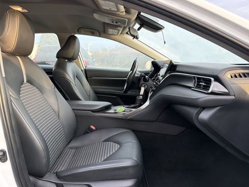 Used 2022 Toyota Camry SE image 25