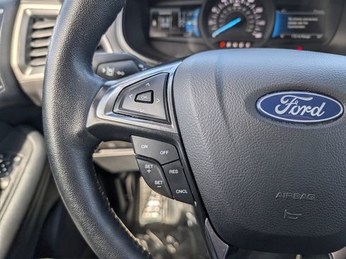 Used 2024 Ford Edge SEL image 42