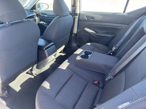 Used 2024 Nissan Altima 2.5 SV image 17