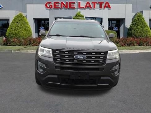 Used 2017 Ford Explorer XLT w/ Equipment Group 202A image 11