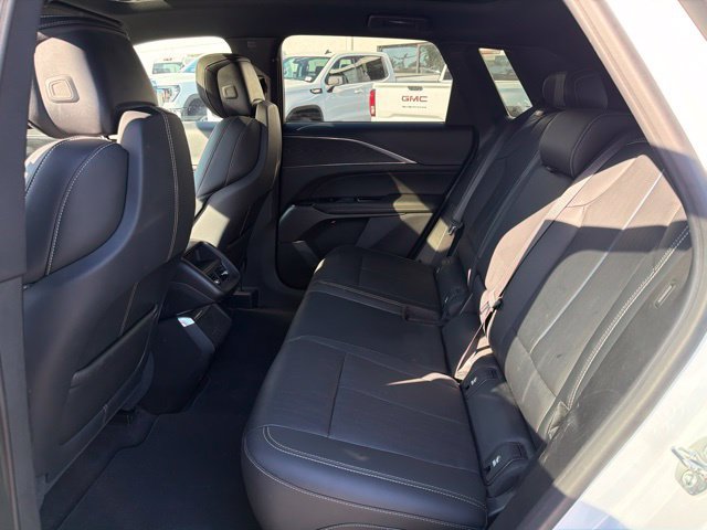 Certified 2024 Cadillac Lyriq Sport AWD/4WD image 8