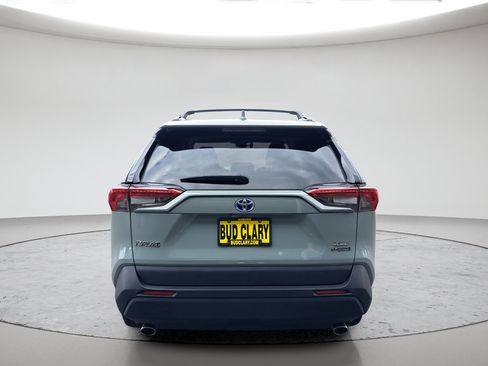 Used 2021 Toyota RAV4 XLE Premium AWD/4WD image 6
