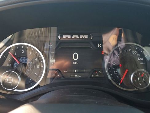 New 2026 RAM 1500 4x4 Crew Cab image 33