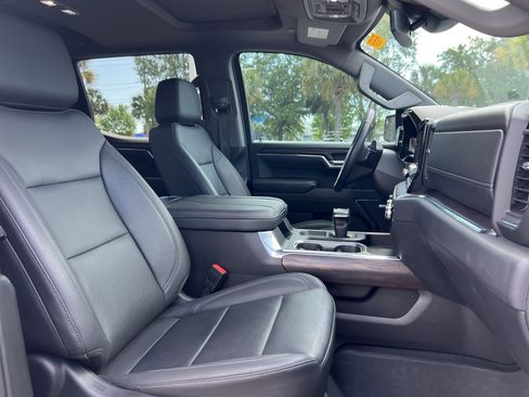 Used 2024 GMC Sierra 1500 SLT w/ SLT Premium Plus Package AWD/4WD image 33