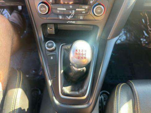 Used 2016 Ford Focus ST w/ Equipment Group 401A image 45