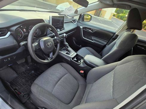 Used 2019 Toyota RAV4 XLE image 16