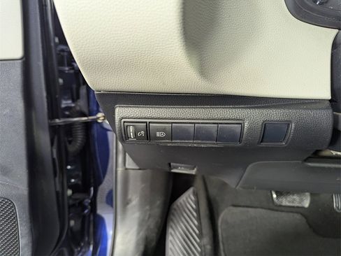 Used 2022 Toyota Corolla LE w/ Carpet Mat Package (TMS) image 20