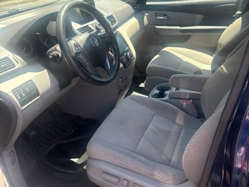 Used 2016 Honda Odyssey SE image 2