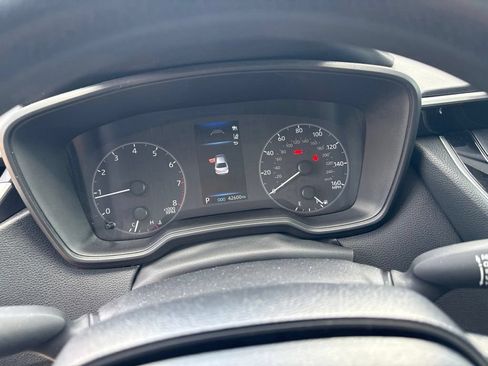 Used 2025 Toyota Corolla LE FWD image 14