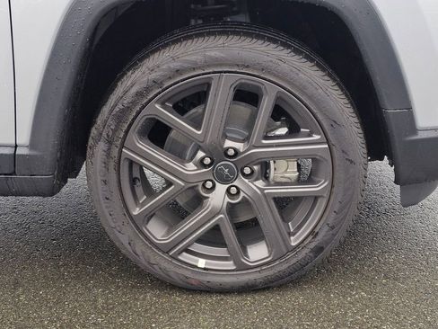 New 2026 Jeep Compass Latitude image 10