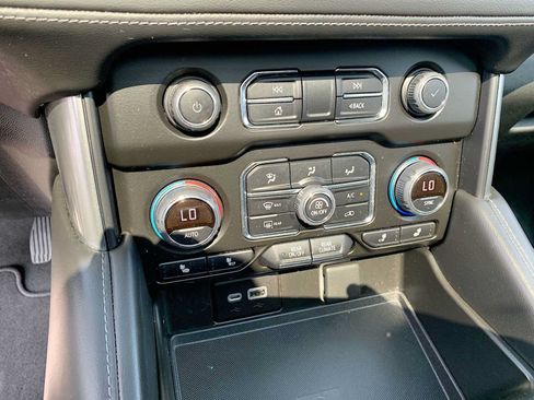 Certified 2022 Chevrolet Tahoe Z71 AWD/4WD image 17