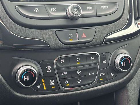 Used 2024 Chevrolet Equinox RS w/ RS Leather Package image 32