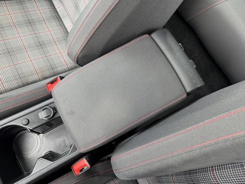 Used 2022 Volkswagen GTI SE image 26