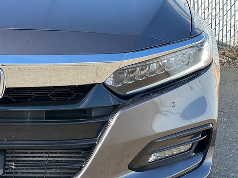 Used 2018 Honda Accord Touring image 14