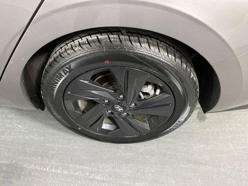 Used 2022 Hyundai Elantra SEL w/ Cargo Package image 26