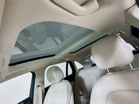 Certified 2021 Mercedes-Benz GLC 300 4MATIC image 24