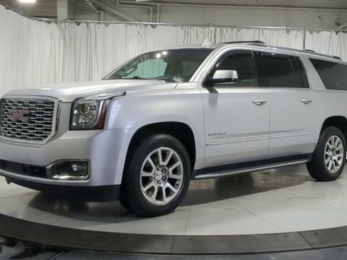 Used 2020 GMC Yukon XL Denali w/ Open Road Package AWD/4WD image 5