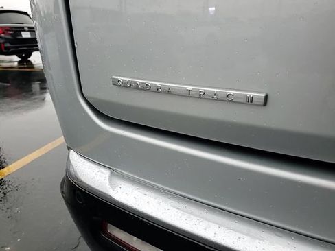 Used 2022 Jeep Wagoneer Series III w/ Premium Group I image 7