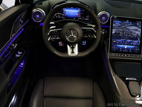 Used 2024 Mercedes-Benz SL 55 AMG 4MATIC image 18