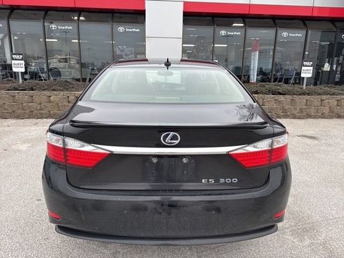 Used 2014 Lexus ES 300h FWD image 4