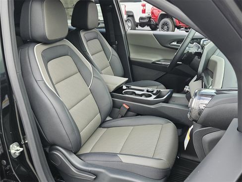 New 2026 Chevrolet Equinox LT w/ Convenience Package II image 16