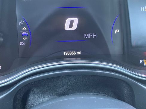 Used 2015 Jeep Grand Cherokee SRT w/ Luxury Group II AWD/4WD image 21