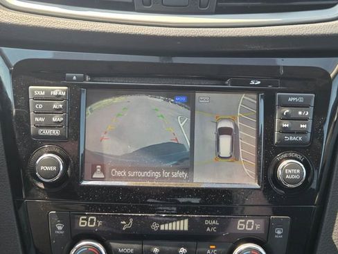 Used 2016 Nissan Rogue SL w/ SL Premium Package FWD image 30