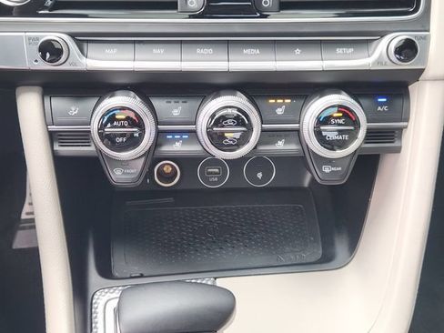 Used 2023 Genesis G70 2.0T w/ Sport Prestige Package RWD image 14