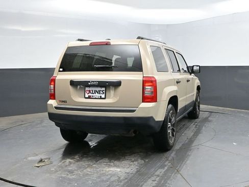 Used 2017 Jeep Patriot Sport FWD image 8