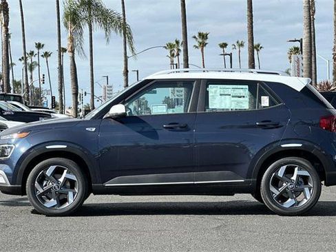 New 2025 Hyundai Venue Limited image 9